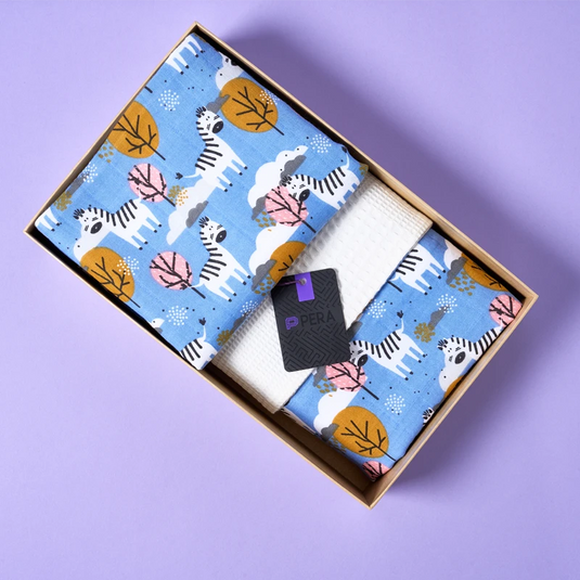 Cute Giraffe - Pera Atelier